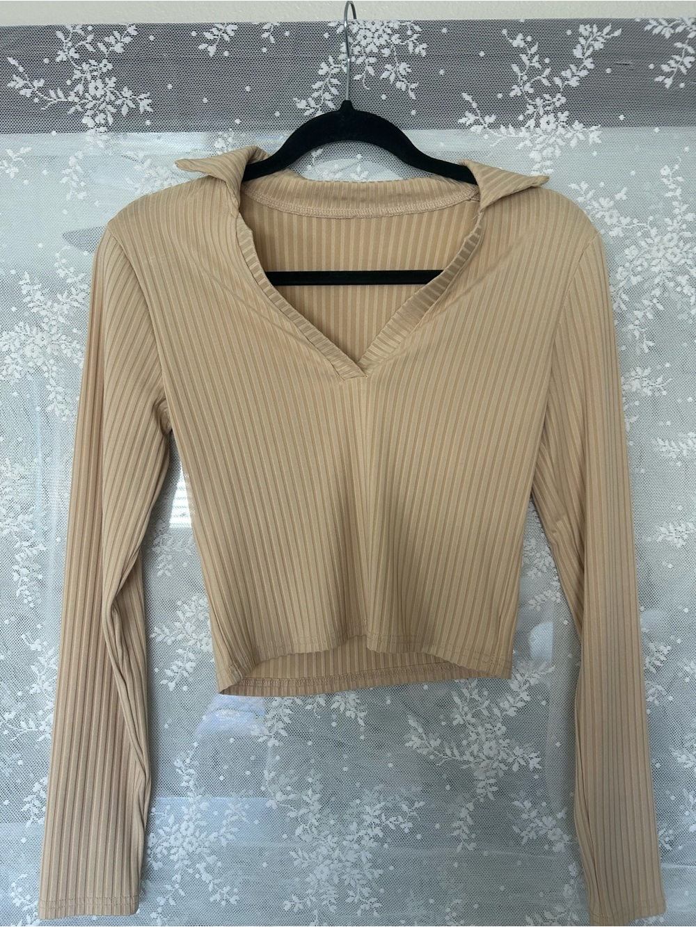 Ribbed V-Neck Crop Top - Beige